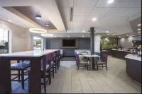 La Quinta Inn & Suites by Wyndham Jackson Airport - breakfast