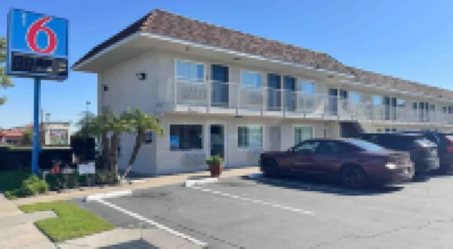 Motel 6 Ontario, CA - Airport