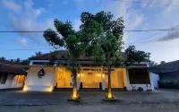 Sinom Borobudur Heritage Hotel Hotels near Pintu 8 Candi Borobudur