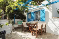 Sea View Apartments & Studios