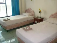 Golden Dragon Hotel Hotel a North Sario