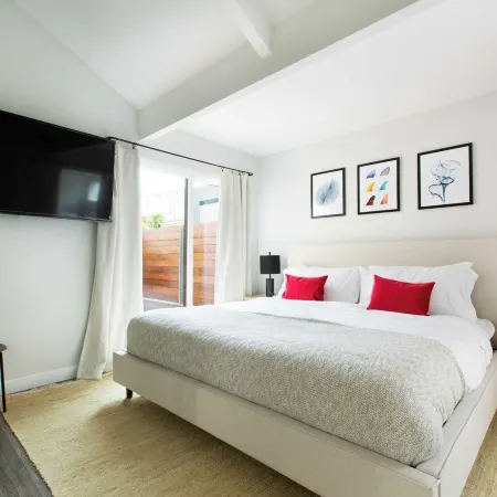 Hamilton II by AvantStay Beach House Rooftop Deck Newly Renovated Bungalow