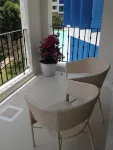 Chelona 1BR Pool View