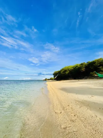 Your Perfect Hideaway, Uncompromised Comfort, and Much More! 聖菲酒店