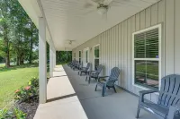 11 Mi to Troy University: Family Home w/ Yard - 3-Star