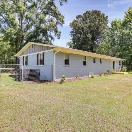 Pet-Friendly Alabama Retreat w/ Deck & Patio!