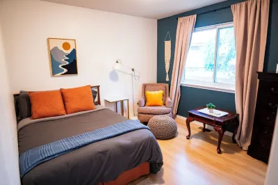 Cozy CO Casa: Eco & Pet Friendly—Sleeps up to 9, Remote Work Hub, Rec Center