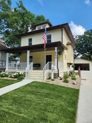 Hide Away Shanty -HAS.  Charming and beautifully renovated 3-bedroom house.