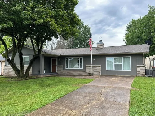 Lakeside haven near Wolf Creek Boat Ramp