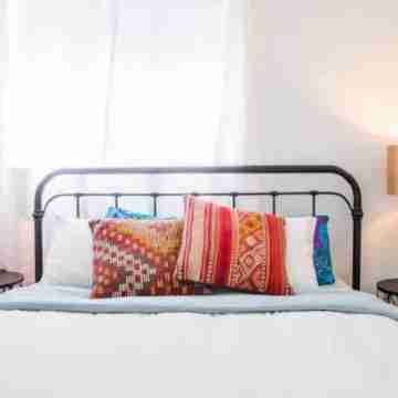 Delightful 2bdrm Church w/Incredible Water View! Rooms