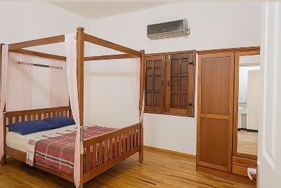 Private Wood-Clad Villa Surrounded by Trees, Steps from the Sea!