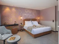Iconic Hotel Hotels near The Cameri Theater