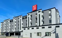 Econo Lodge Inn & Suites - Gym