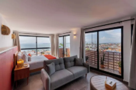 ราอิเซส โนมาดาส บูทีค โรงแรม วายาร์ตา