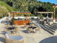 Beautiful 2 bedroom 3 bed  condominium with big balcony