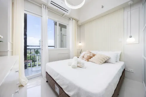 Modern Nordic Studio with Balcony and Pool in Primeworld District Near Airport - Alloggi