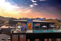 Zar - Rooftop Pools