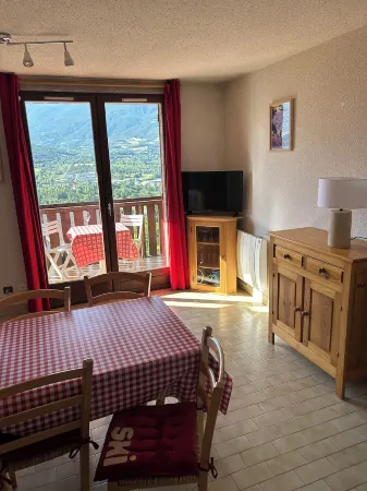 Appartement F2 Avec Large Balcon