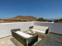Sanders Paros Gardens - Nifty 1-Bdr Apt w Balcony