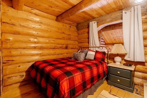 Sauna | Yoga/Work-Out Space |Pet Friendly | Wi-fi