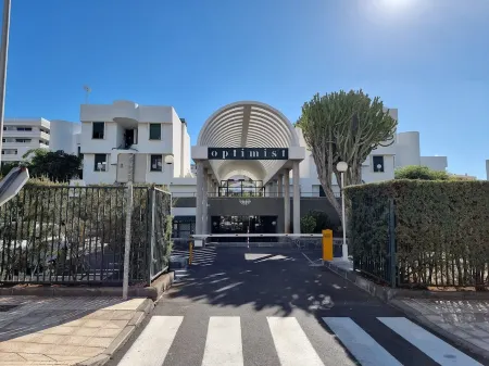 Casa Palmera 3 only 150 metres to the beach, heated pool, Wifi, SAT-TV, balcony