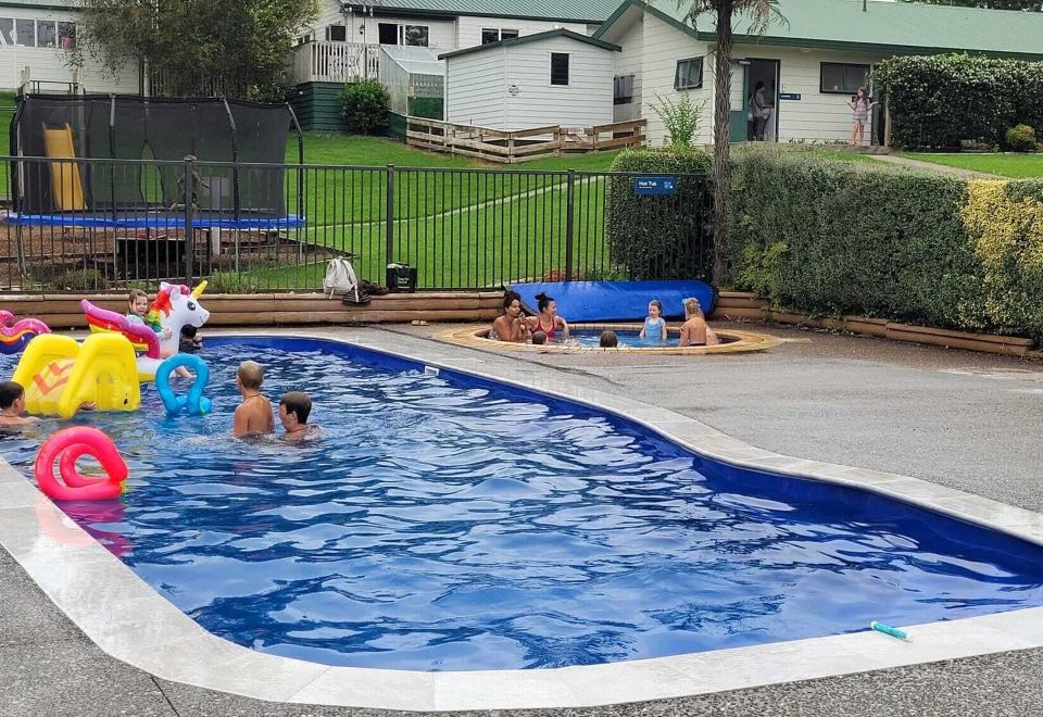 와이토모 탑 10 홀리데이 파크