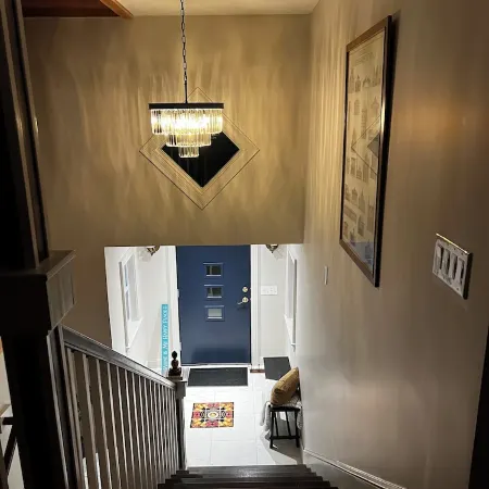Charming 4-bedroom house with game room loft, WiFi and AC in Wells near harbor