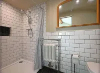 Central Ripon quiet pad. Private off-street parking. Fully equipped snug annex. Hotels in Ripon