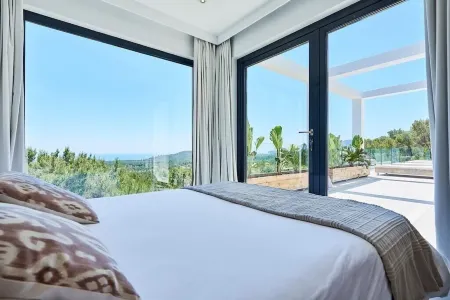 Villa with spectacular views for 12 pax Отели в г. Сан-Хосе