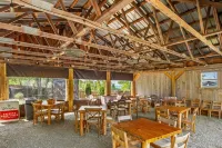 Cozy Summer Cabin - Hot Tub, Firepit, Views, Near Trails & Lakes!