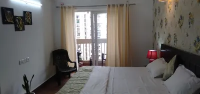Entire 3 bedroom apartment with WiFI, air condition, attached multiple balconies Hotels near Radha Krishan Park