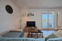 Apartment, terrace, pool, Netflix and WIFI Hotels in Gaillac