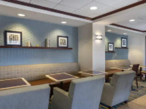 Hampton Inn Greenfield Hotels in Greenfield