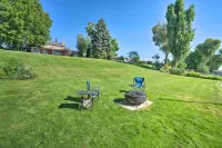 Lake House w/ Hot Tub - 1 Mi to Surf 'n Slide - 3 stjerner