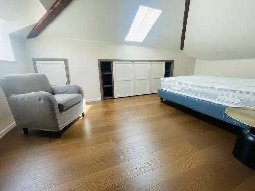 Spacious apartment in Stresa with panoramic views and a terrace by the water