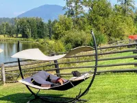 Hidden Gem Oasis A peaceful, beautiful spot on the Shuswap River, pet-friendly, - 2-Star