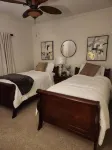 Waterfront Lake Marion Retreat • Pool • Gazebo • Minutes from I-95