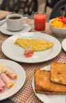 Best Western Plus Urban Larco Hotel - sarapan