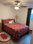 Spacious 4-bedroom house with AC, WiFi in NW Lincoln