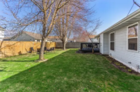 Passion Place, warm and modern 3-bedroom, 2 Bath home in Oshkosh, WI