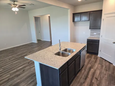 Luxury new corporate rental 3 bedroom home. Near hospitals and military.