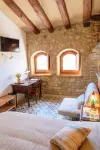 Accommodation in a winery, surrounded by biodynamic vineyards! Hotels in Alt Penedès