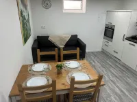 "Merys Home" only 7 minutes away from Legoland excellent location