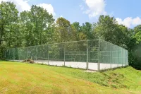 Entire 1st floor guest suite on 50 acres +pool+ tennis