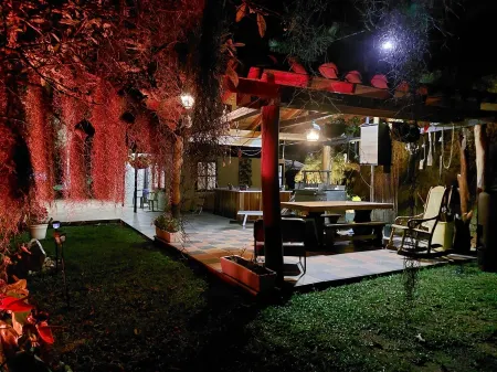 Extraordinary Cabin well located with Jacuzzi Spa, for 6 people in El Peñol.