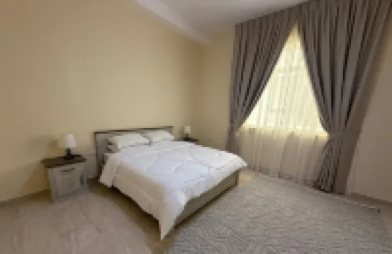 Spacious 4-bedroom apartment with WiFi, AC in terrific Shakhbout City アブダビファルコン病院周辺のホテル