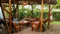 Vistamar Guest House - parking