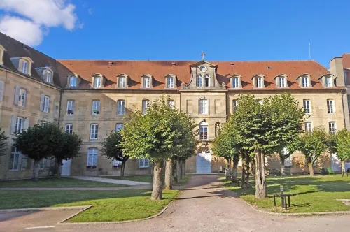Charming apartment in the heart of the Cité