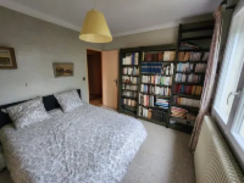 A 3 mn à Pied de L'étang de Berre, Grande Maison 4 ch. Jardin Clôturé de 1000m²