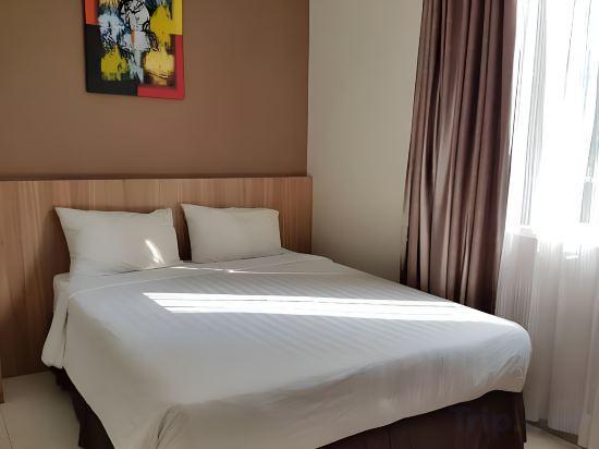 Griya Manahan Hotels in Banjarsari